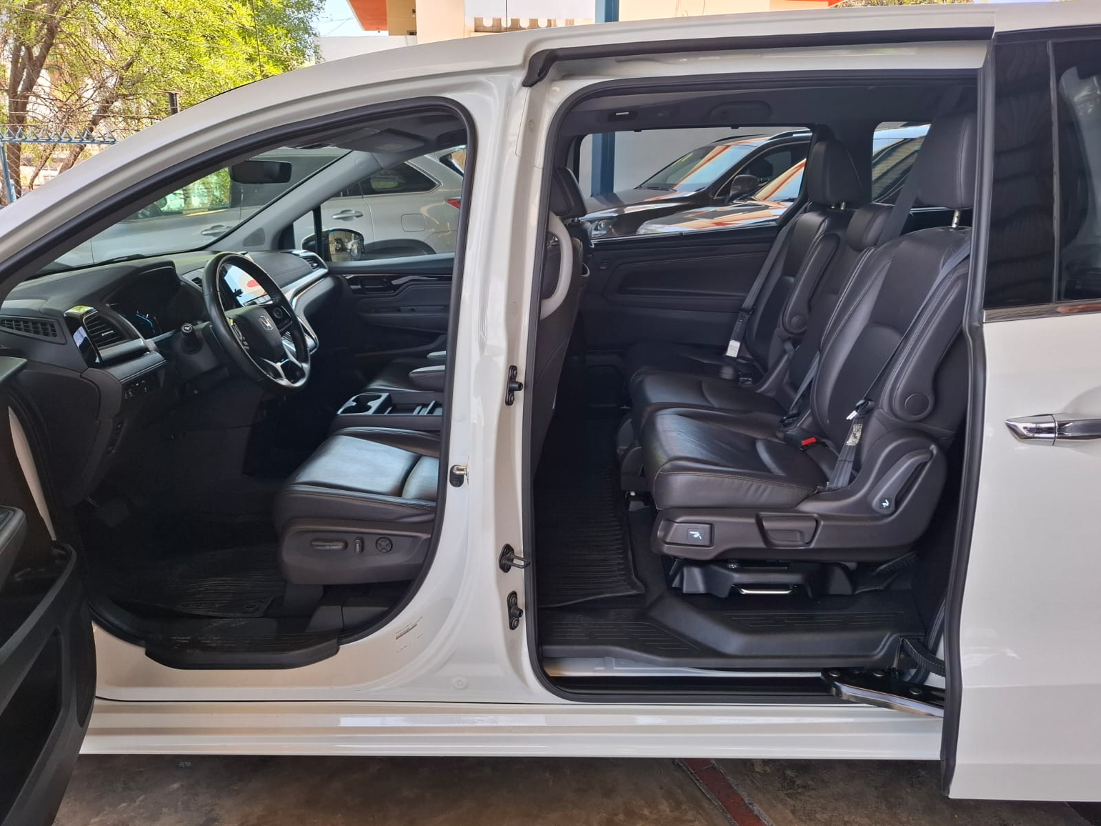 ODYSSEY TOURING