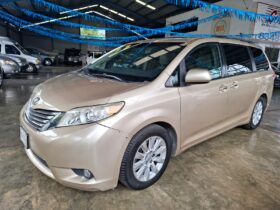TOYOTA SIENNA 2012