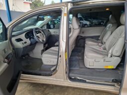 
										TOYOTA SIENNA 2012 full									