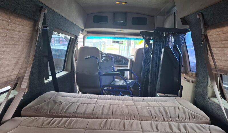 
								FORD ECONOLINE 2001 full									