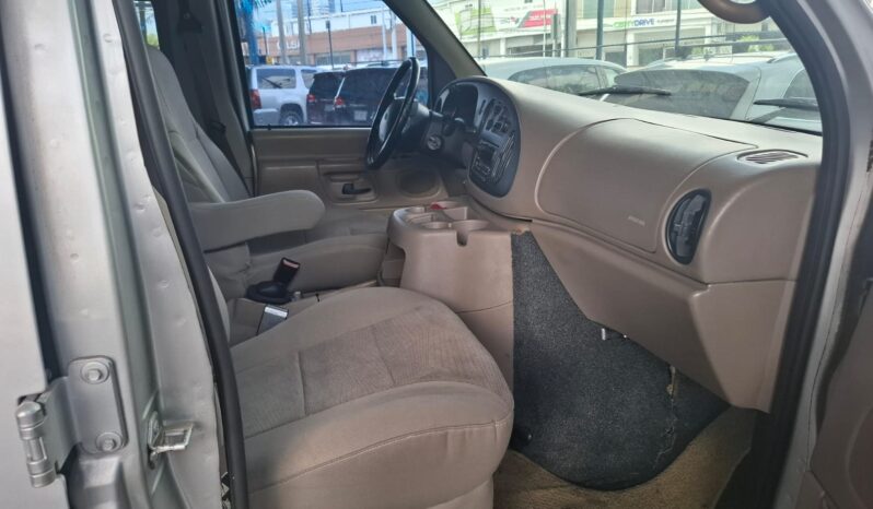 
								FORD ECONOLINE 2001 full									