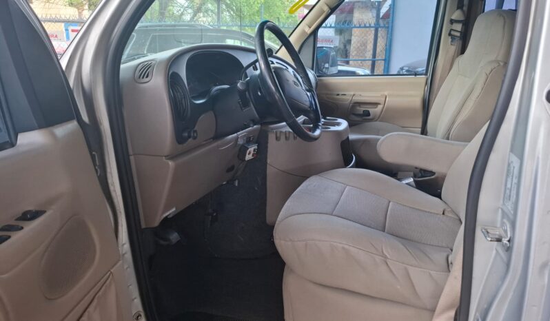 
								FORD ECONOLINE 2001 full									
