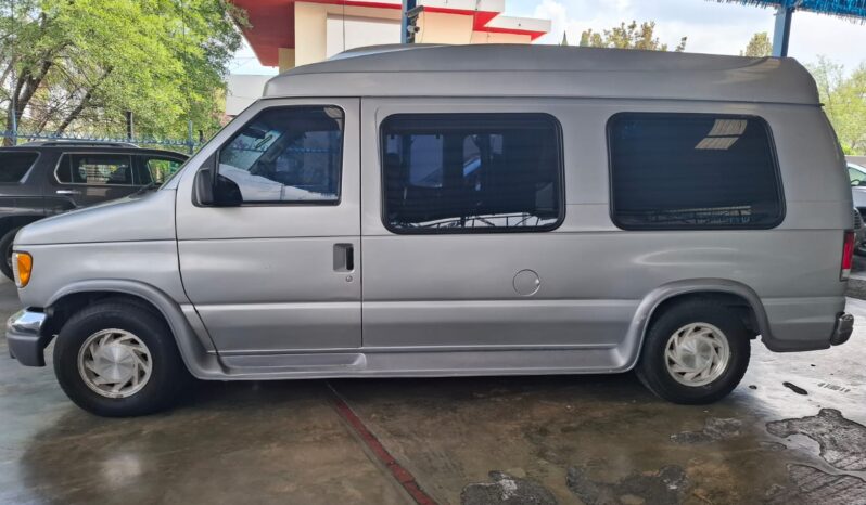 
								FORD ECONOLINE 2001 full									
