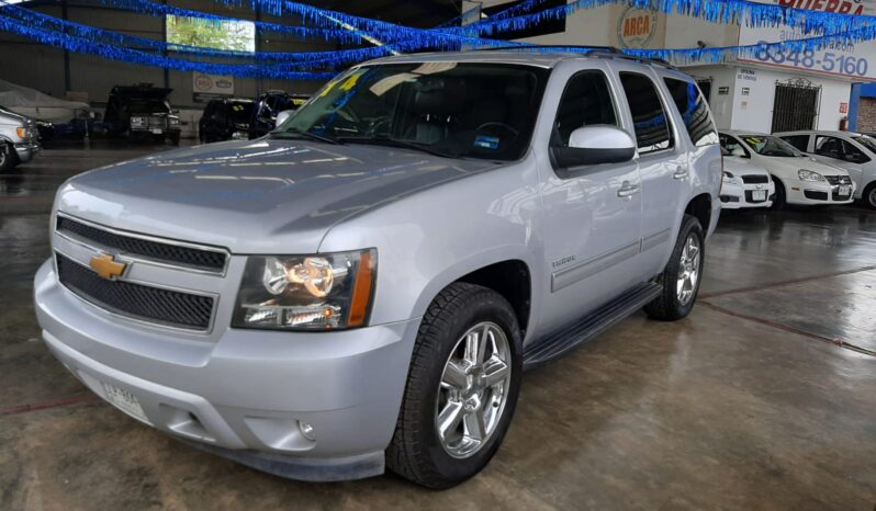 
								SUBURBAN LT 4X4 2013 full									