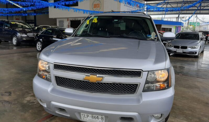 
								SUBURBAN LT 4X4 2013 full									