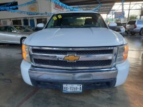 SILVERADO CABINA Y MEDIA 2008