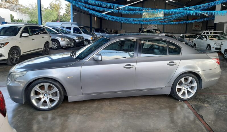 
								BMW 545 2004 full									